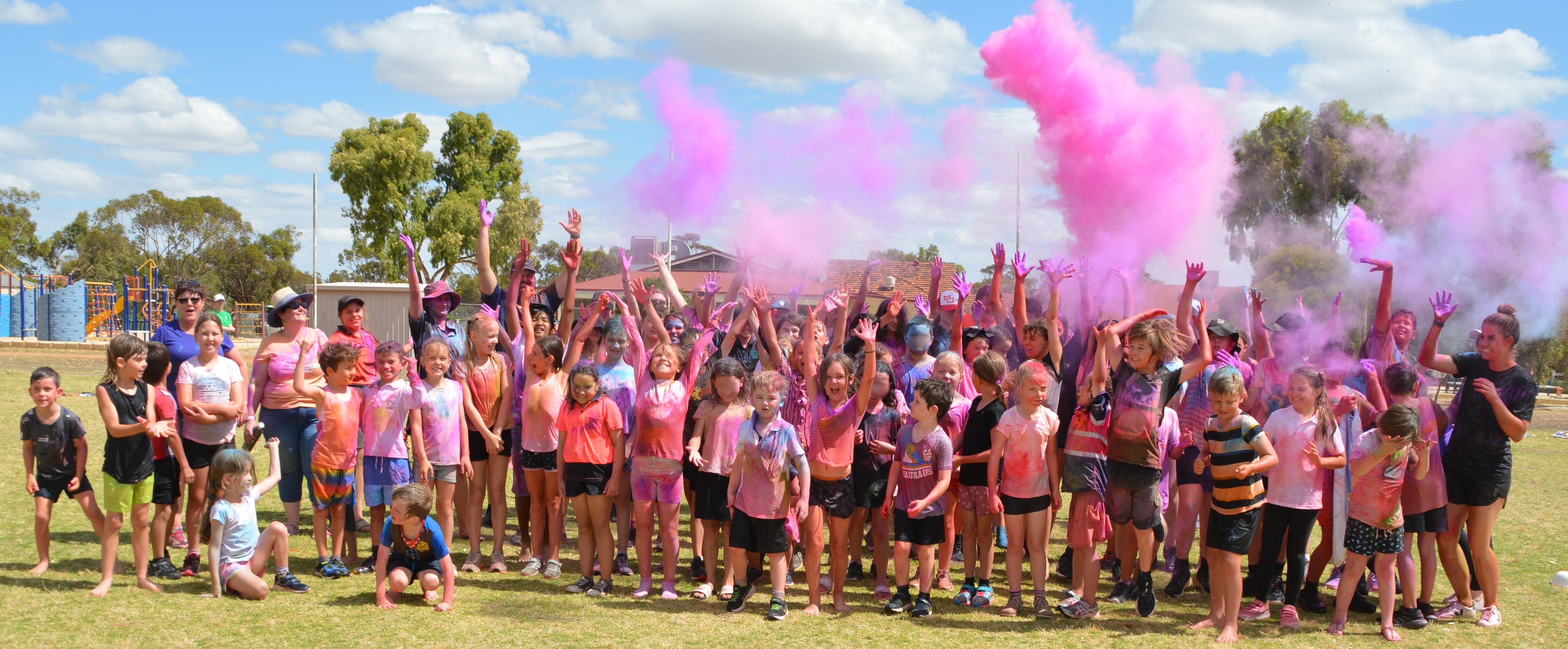 Colour run group picture 